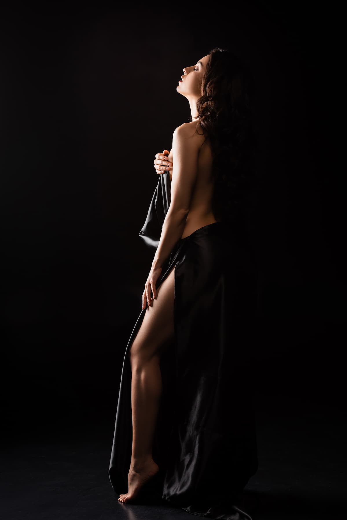 attractive sexy masseuse in london