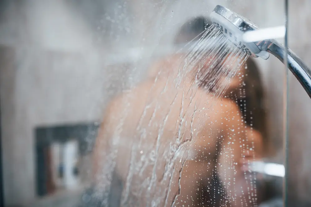 aqua massage in london by isabella